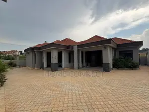 4bdrm Bungalow in Buziga, Central Division for sale