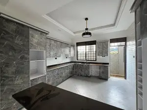 4bdrm Bungalow in Buziga, Central Division for sale