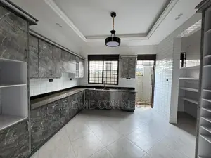 4bdrm Bungalow in Buziga, Central Division for sale