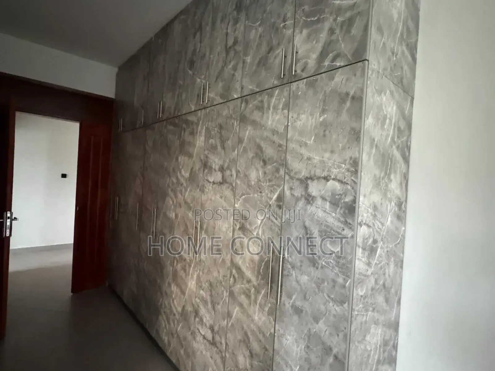 4bdrm Bungalow in Buziga, Central Division for sale