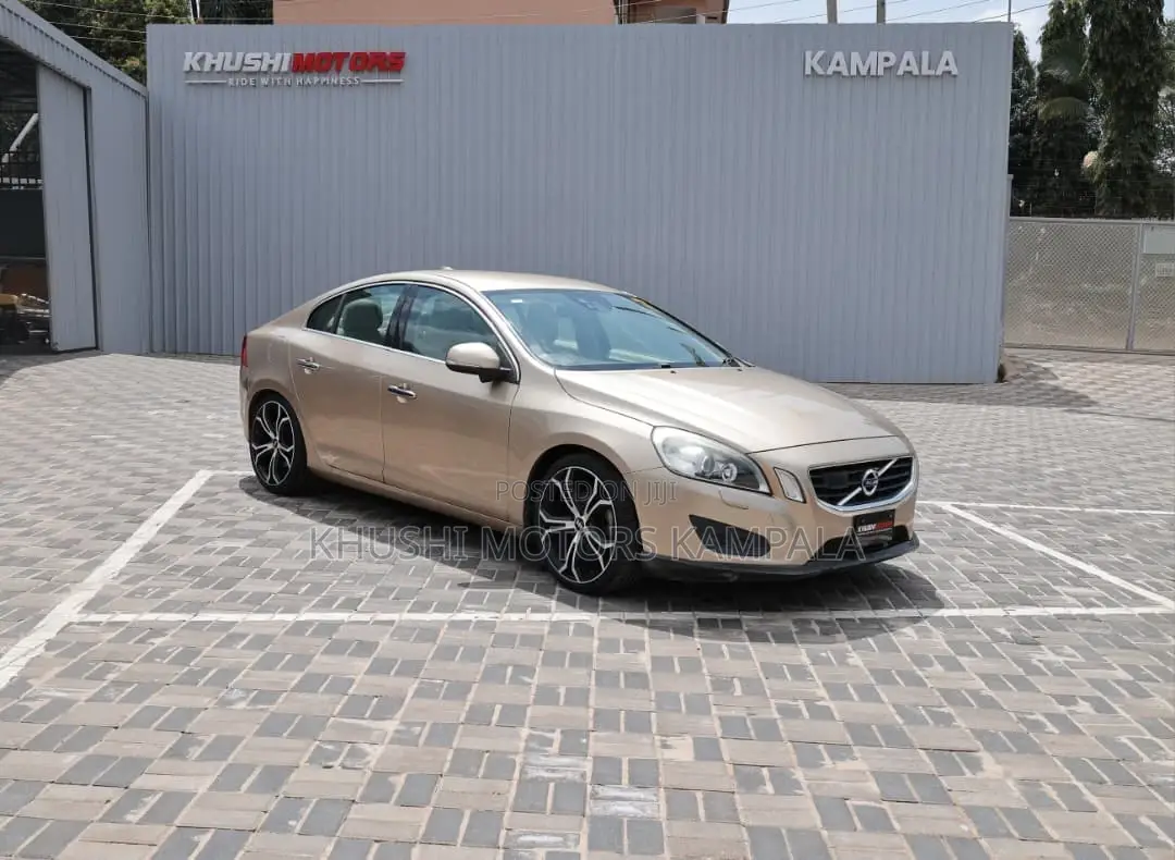 Volvo S60 2012 Gold