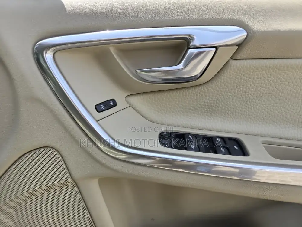 Volvo S60 2012 Gold