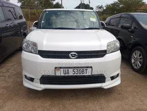 Toyota Corolla Rumion Hatchback 1.5 FWD 2010 White