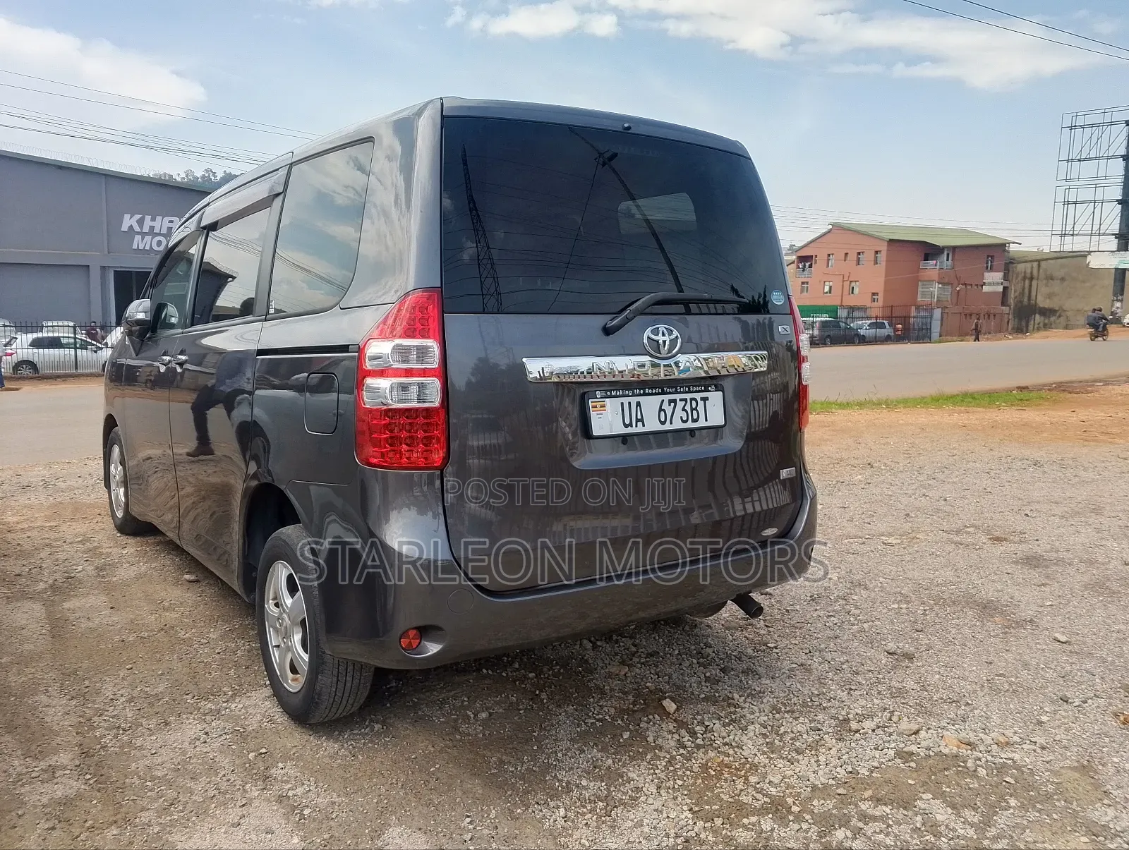 Toyota Noah 2010 Gray