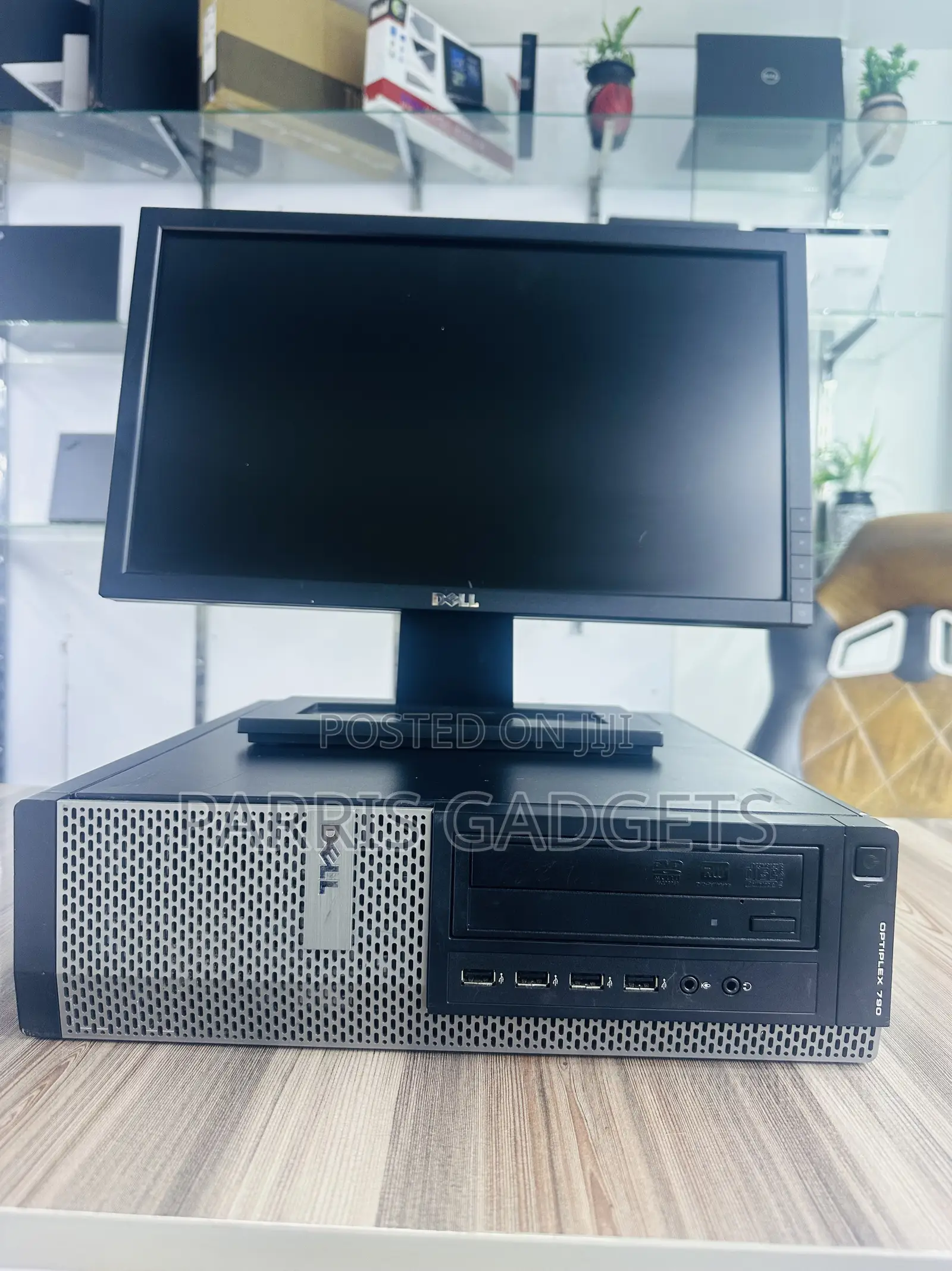 Desktop Computer Dell OptiPlex 790 4GB Intel Core I5 HDD 500GB