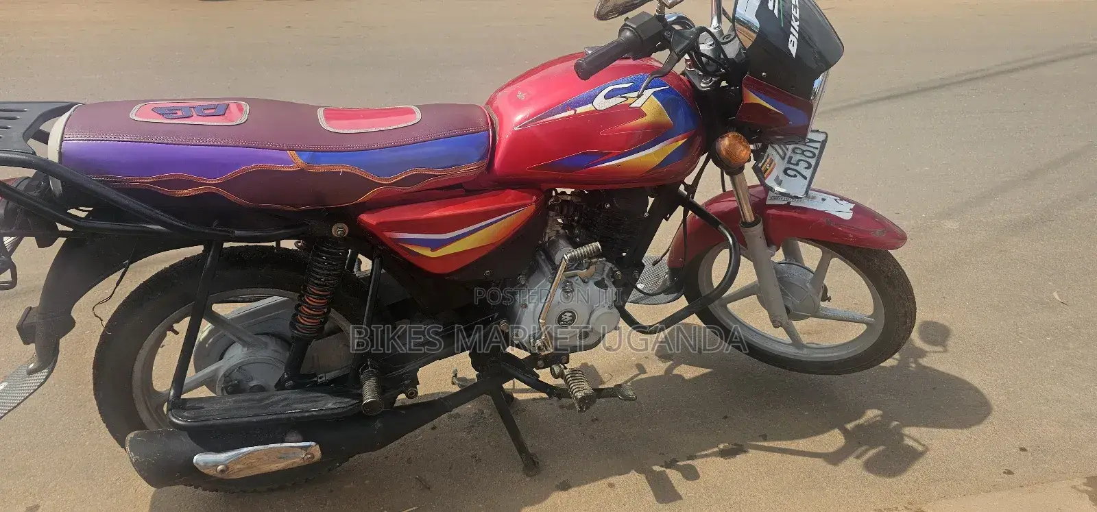 Bajaj Boxer 125 2023 Red