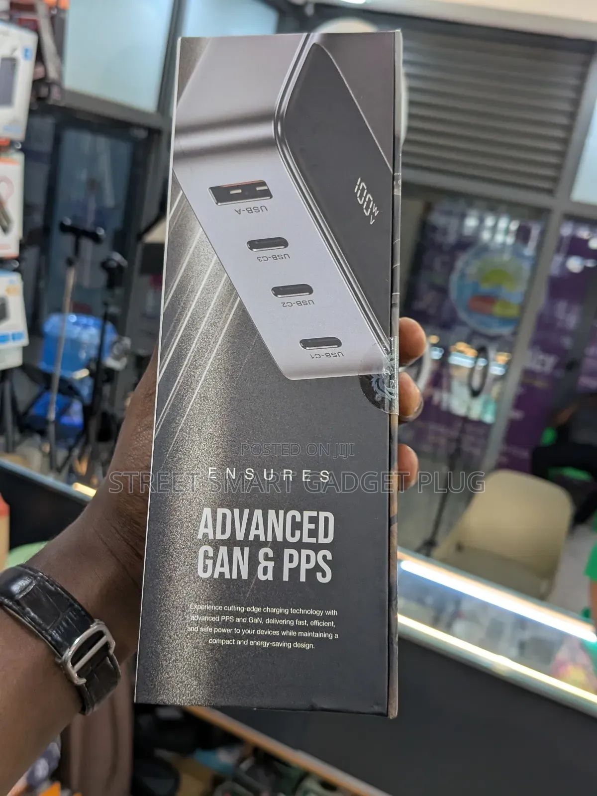 Greenlion 100watts Gan Premium. Uk Plug ,3usb C and Usb A