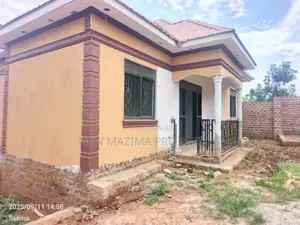 2bdrm House in Wakiso Town, Central Division for sale