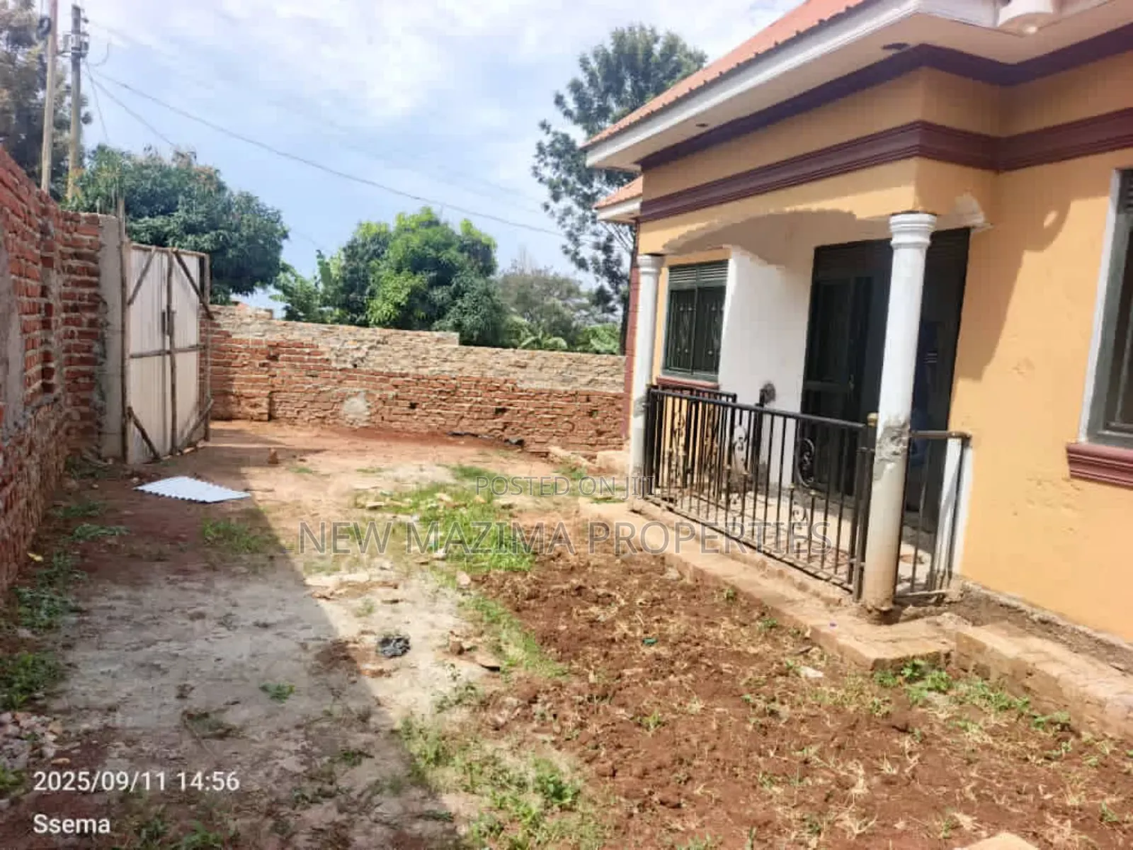 2bdrm House in Wakiso Town, Central Division for sale