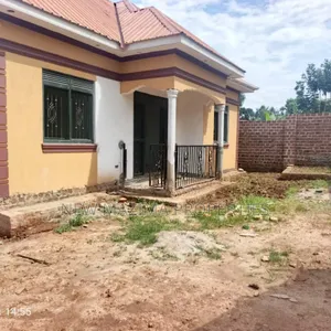 2bdrm House in Wakiso Town, Central Division for sale