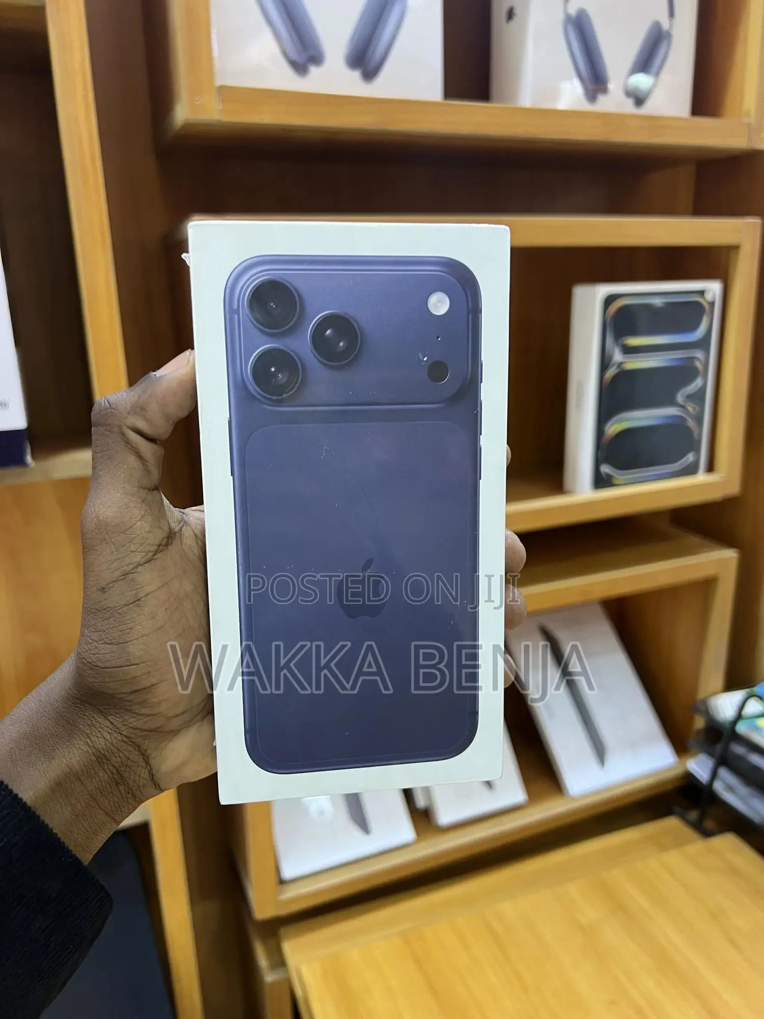 New Apple iPhone 17 Pro Max 256 GB Blue