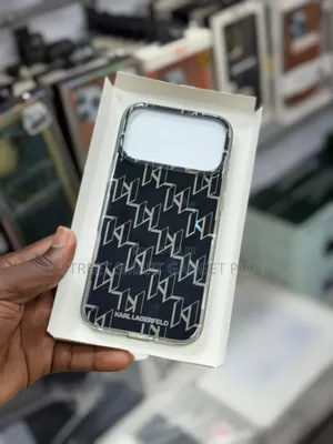 iPhone 17pro Magsafe Translucent Cases
