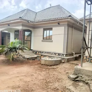 3bdrm Bungalow in Nabingo Masaka Rd, Central Division for sale