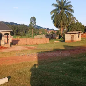 Beautiful Plot on Quicksale in Heart of Salaama Munyonyo Rd