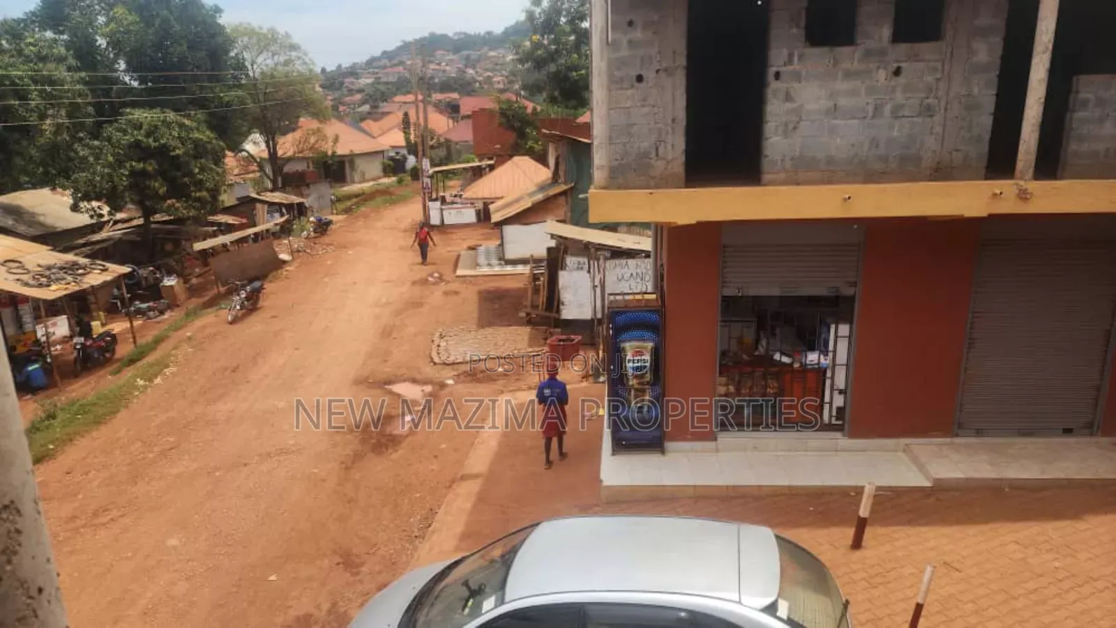 Commercia Plaza With Many Shops Selfcontained Rentals Onsale Kitende