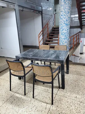 Resort Bar and Restaurant Plastic Chairs and Table Set