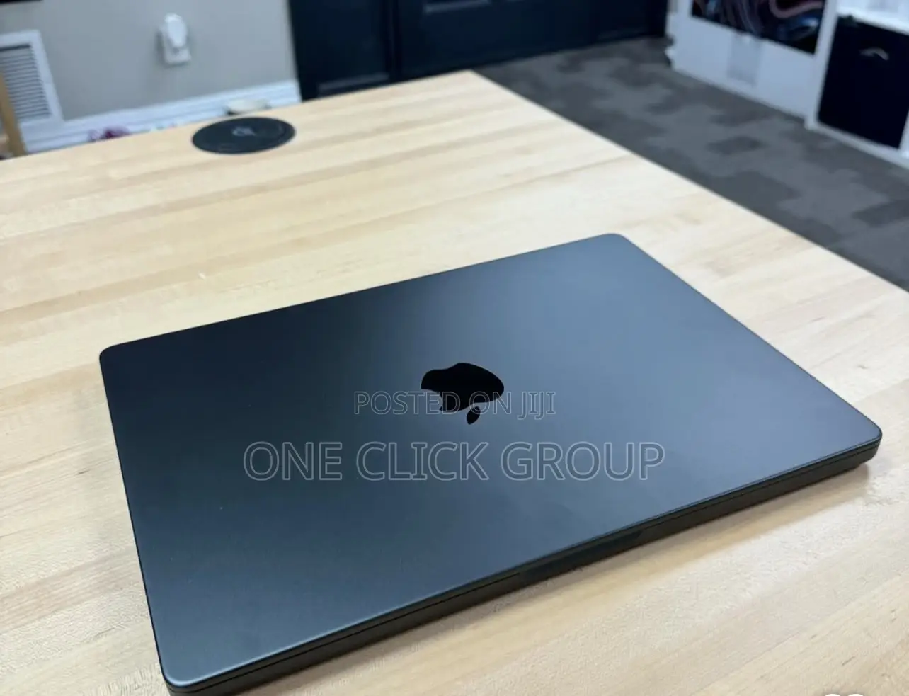 Apple MacBook Pro 2023 M3 14-Inch 36GB Apple M3 Pro SSHD (Hybrid) 512GB