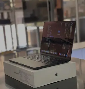 Apple MacBook Pro 2023 M3 14-Inch 36GB Apple M3 Pro SSHD (Hybrid) 512GB