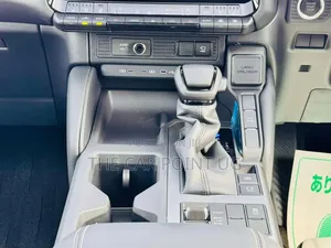 Toyota Land Cruiser Prado 2.8 2024 White