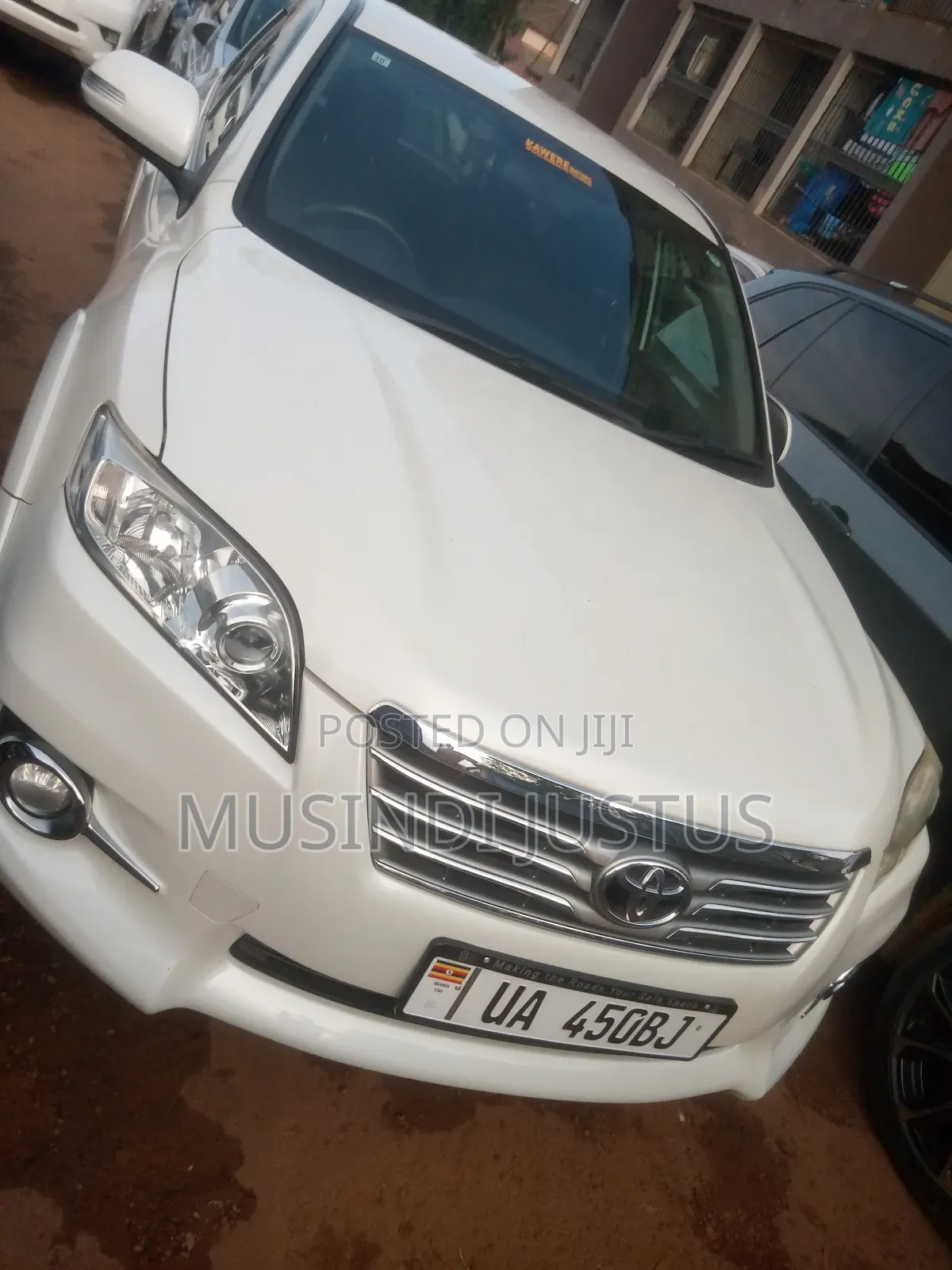Toyota Vanguard 2012 White