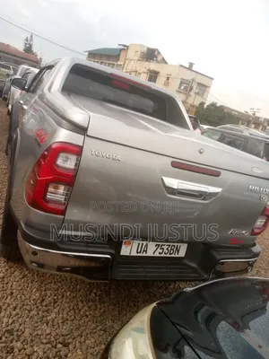 Toyota Hilux 2017 Silver