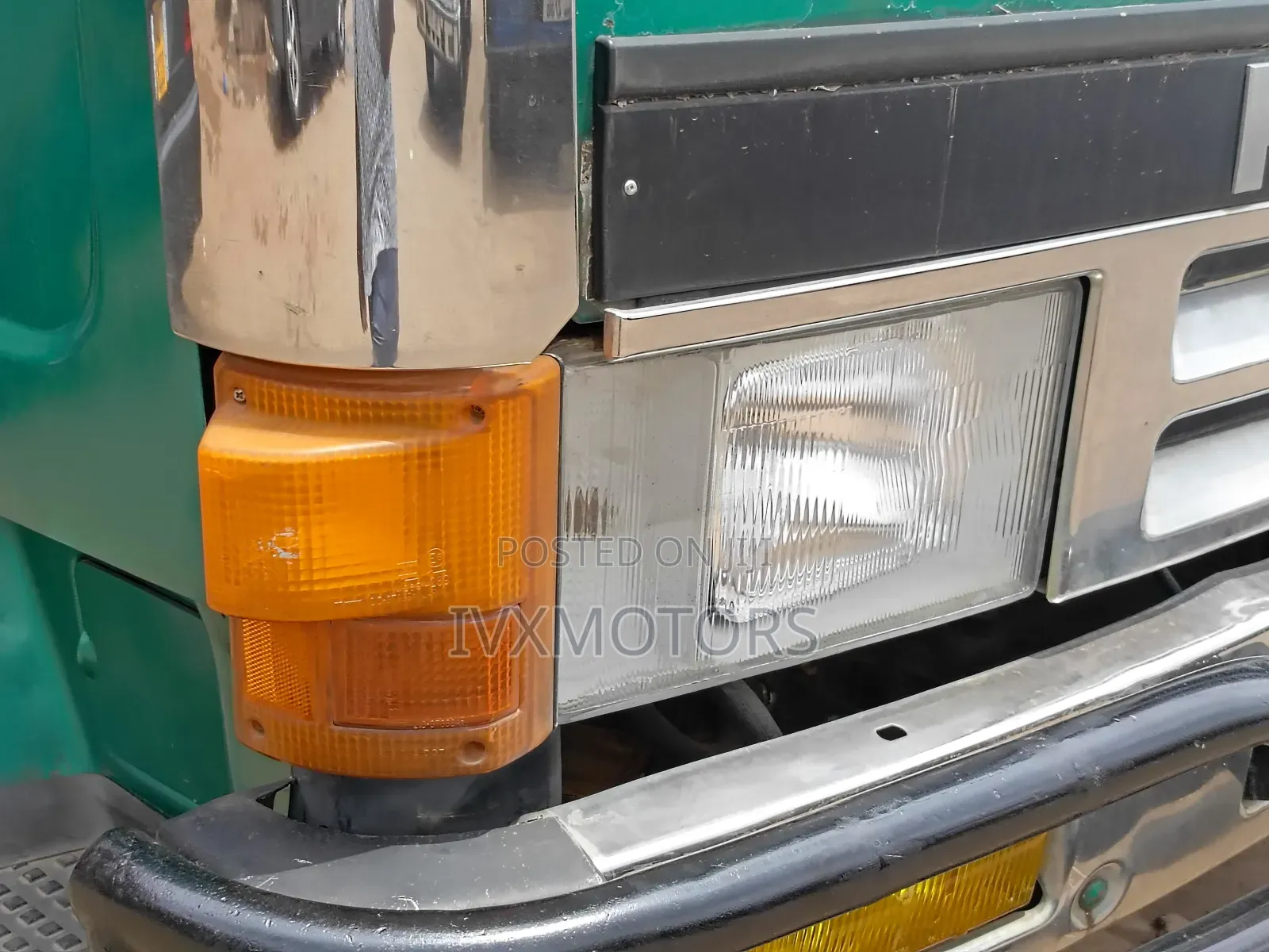 Mitsubishi Fuso Fighter 1985 Green