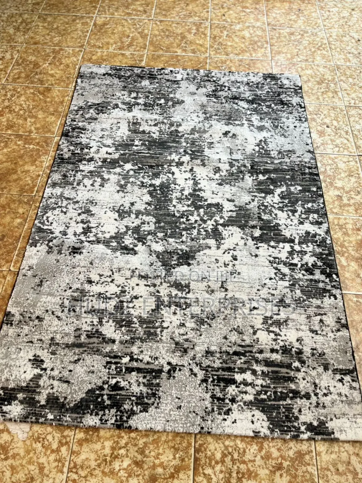 2x3 Prince Center Carpet
