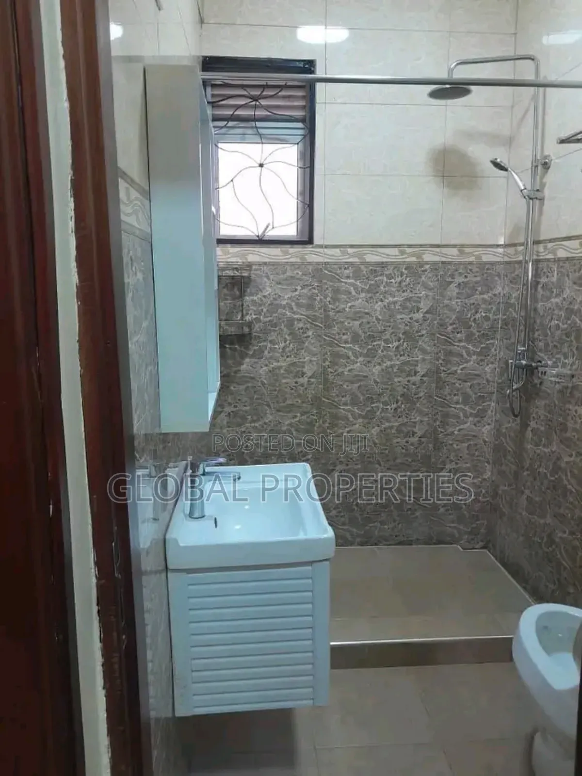 1bdrm Bungalow in Kyaliwajala Estate, Central Division for rent