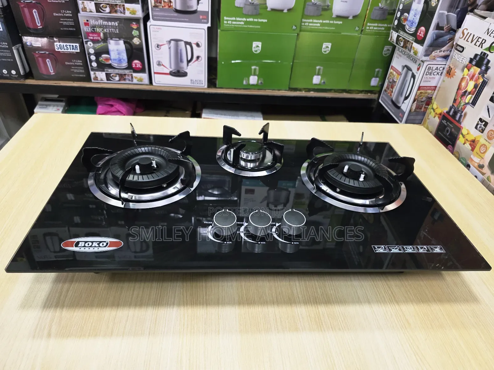 Brand New Built-in Boko Triplle Gas Hob Black Glass at 20% Discount