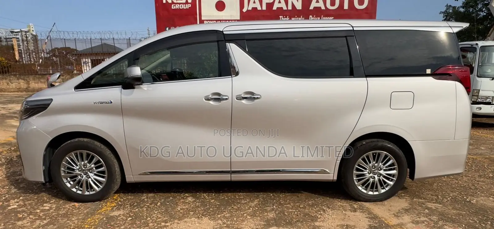 Toyota Alphard 2.5 Hybrid AWD 2019 Silver