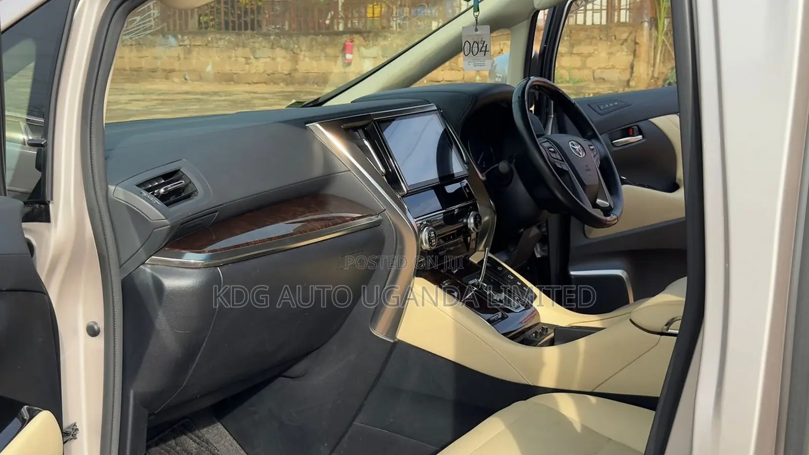 Toyota Alphard 2.5 Hybrid AWD 2019 Silver