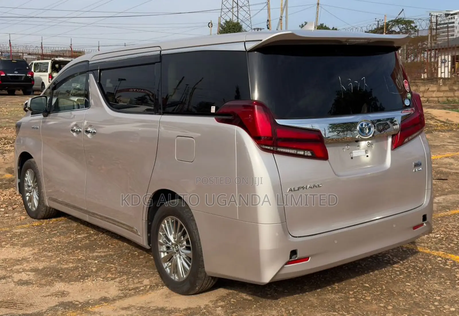 Toyota Alphard 2.5 Hybrid AWD 2019 Silver