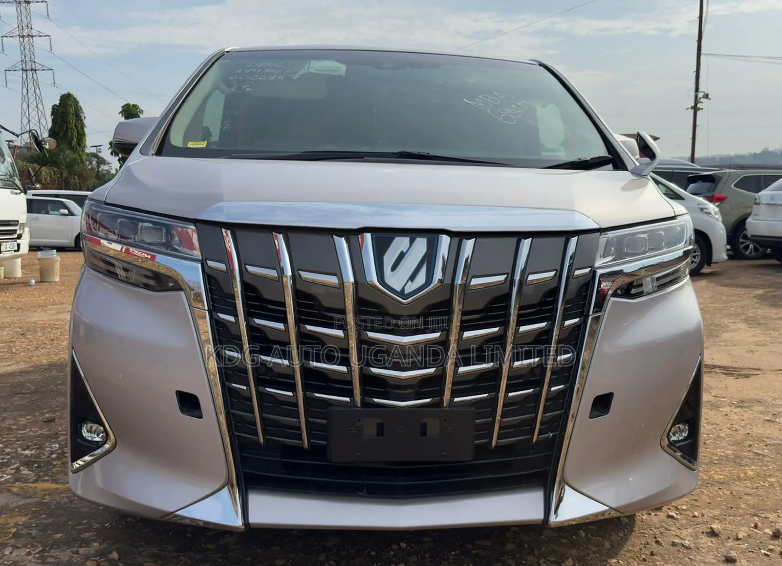 Toyota Alphard 2.5 Hybrid AWD 2019 Silver