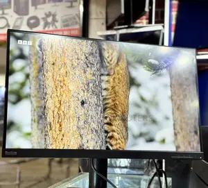Lenovo Monitor 27 Inch Display 2 K Type C Hdmi Dp