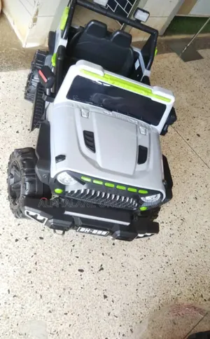 4x4 Kids Rechargeable Car