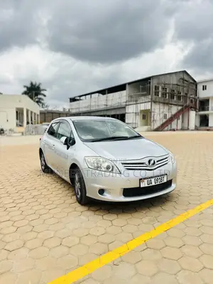 Toyota Auris Limited Sedan FWD (3.5L 6cyl 6A) 2010 White