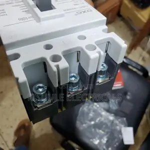McCb Circuit Breaker 400a,63a 100a, 250a 4pole, 3pole 3phase