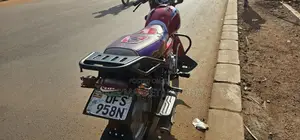 Bajaj Boxer 125 2023 Red