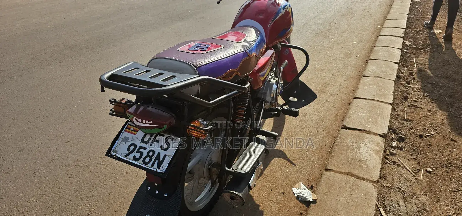 Bajaj Boxer 125 2023 Red