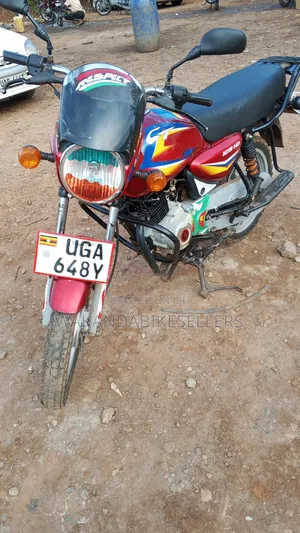 Bajaj Boxer 125 2023 Red