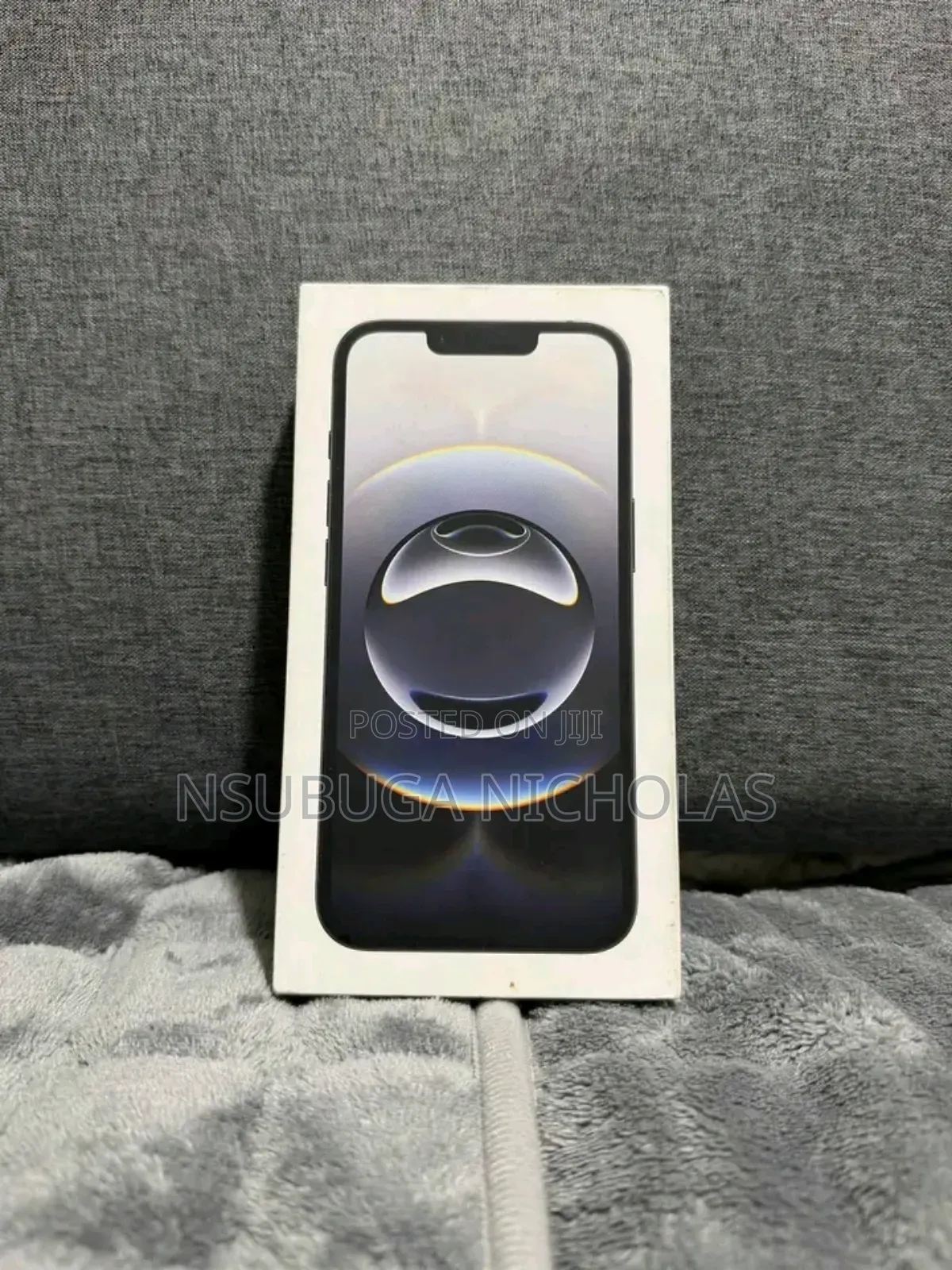 New Apple iPhone 16e 256 GB Gold