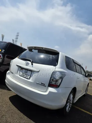 Toyota Corolla Fielder 2011 Pearl