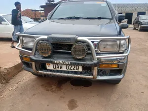 Nissan Terrano 2002 Black