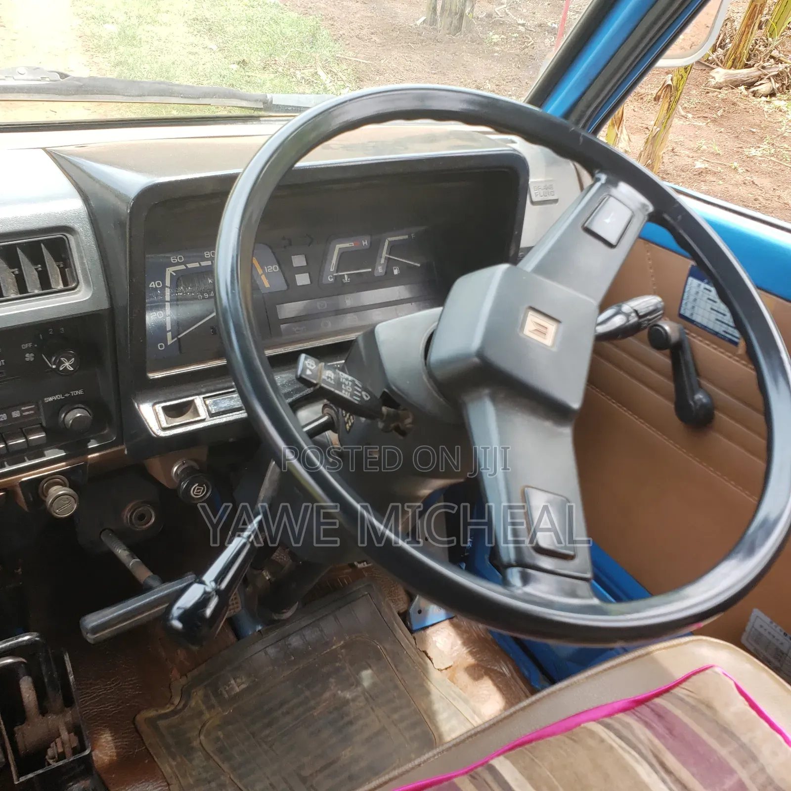 Isuzu Elf Truck 1981 Blue