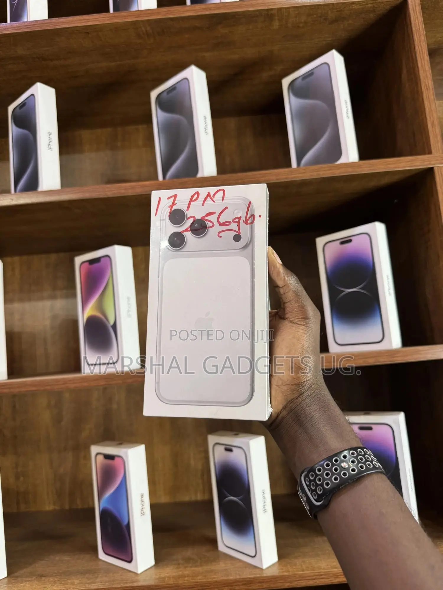 New Apple iPhone 17 Pro Max 256 GB White