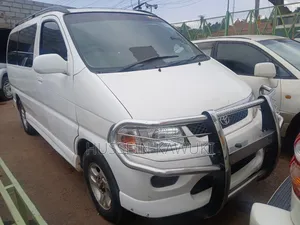 Toyota Regius 1995 White