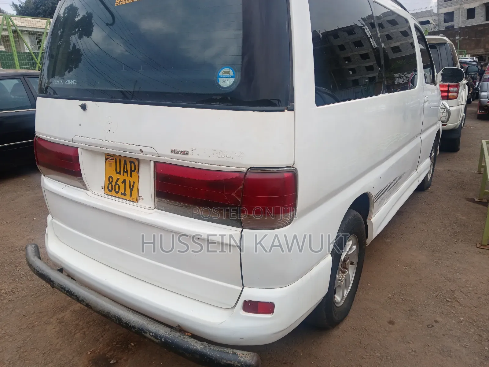 Toyota Regius 1995 White