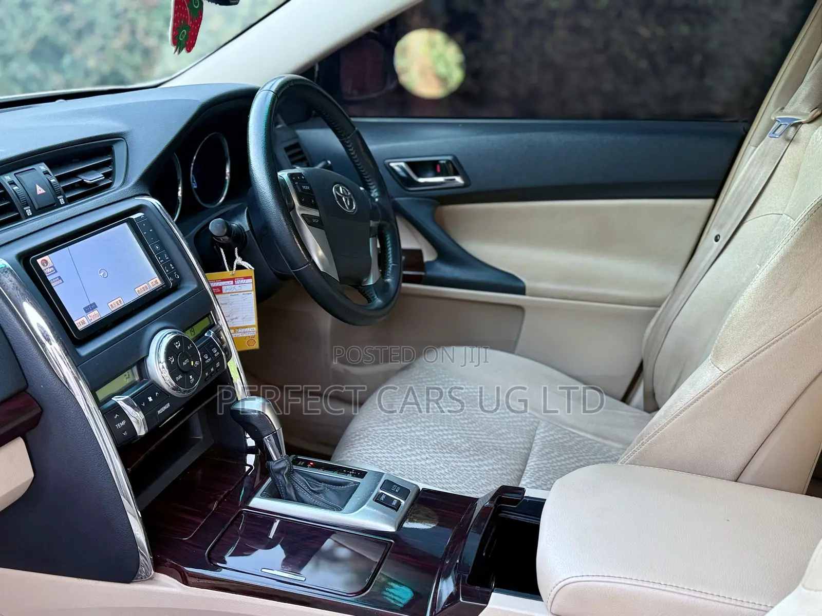 Toyota Mark X 2.5 AWD 2011 White