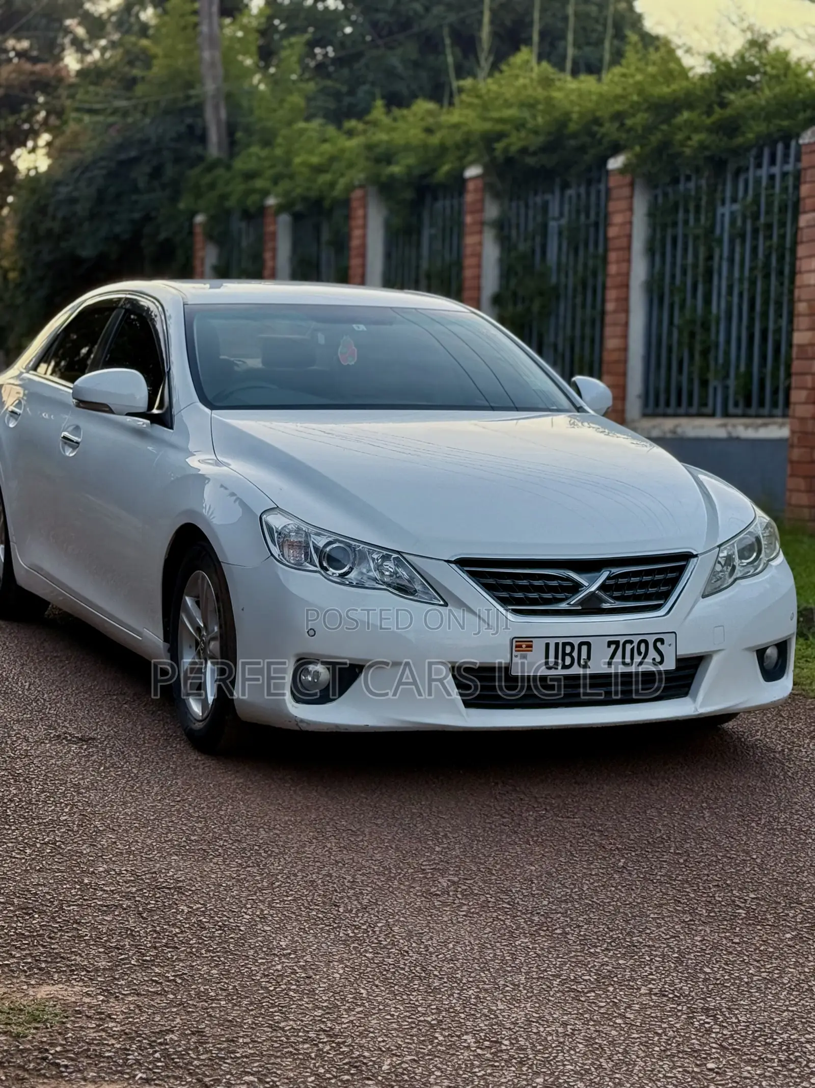 Toyota Mark X 2.5 AWD 2011 White