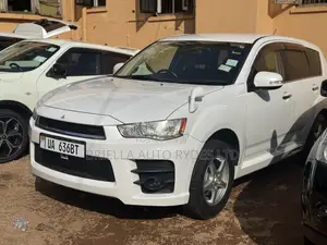 Mitsubishi Outlander 2012 White